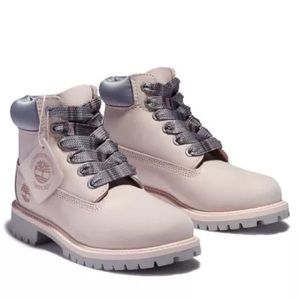 Timberland’s Women’s PREMIUM 6-INCH WATERPROOF BOOTS Light Pink Nubuck 4 M